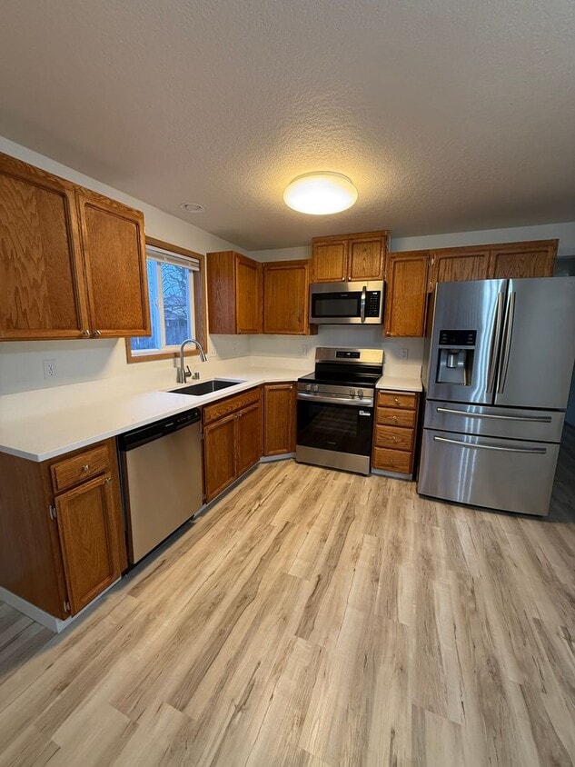 Updated, Its a must see........ 3 bedroom, 2 bath - Updated, ITs a must see........ 3 bedroom, 2 bath - Village on the Ridge Phase 2 subdivision