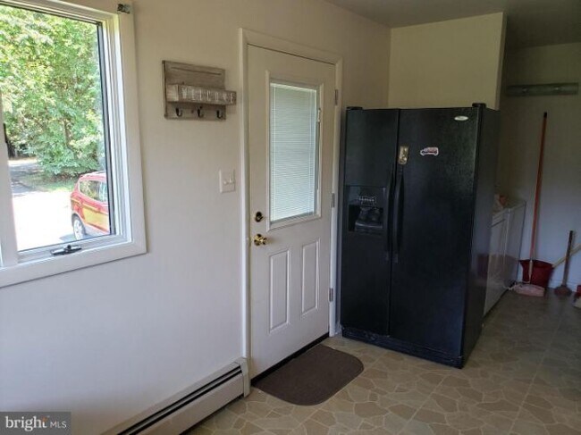 Foto del edificio - 2124 Fallston Rd