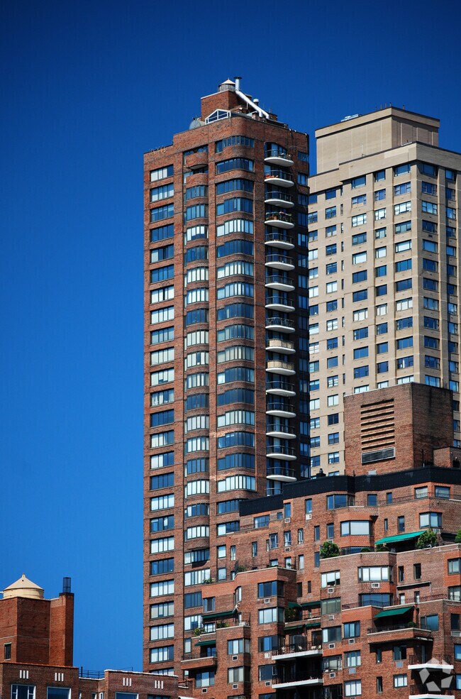 Viewed from Roosevelt Island - 52 E East End Ave