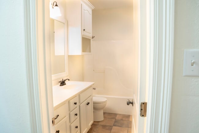 Foto del edificio - 32769 Faulkner Dr