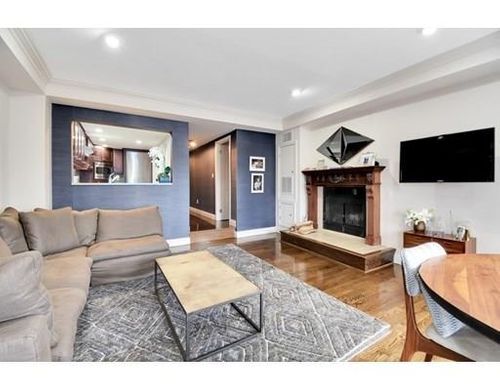 Building Photo - 29 Brimmer St
