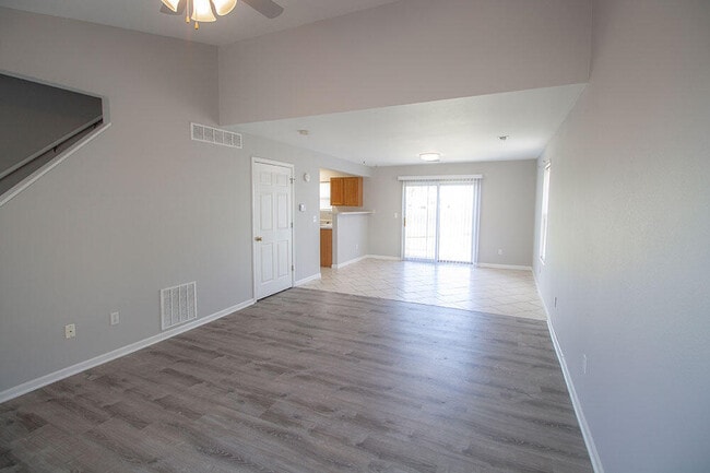 Building Photo - 1642 High Quest Cir