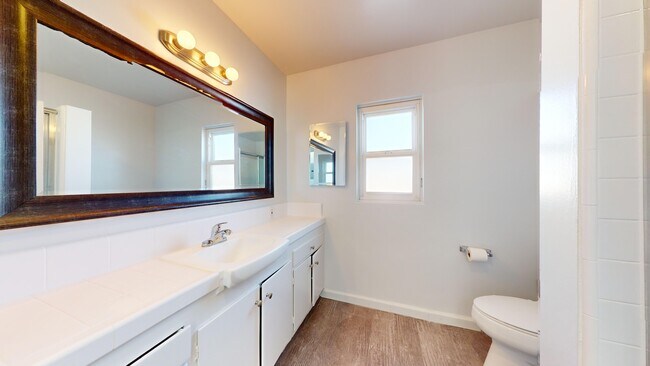 Foto del edificio - 1100 Monterey Blvd