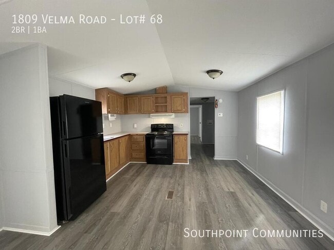 Building Photo - 1809 Velma Rd