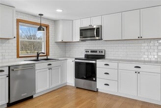 Building Photo - 999 Salmon Creek Rd