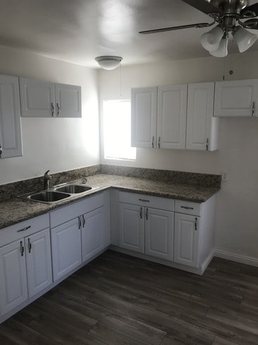 Foto del edificio - 4166 W 162nd St
