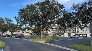 Building Photo - 8735 Olde Hickory Ave