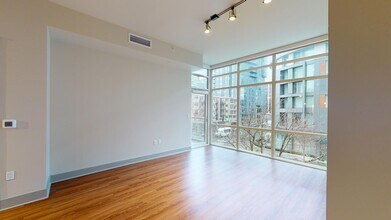 Interior Photo - Ashton Bellevue