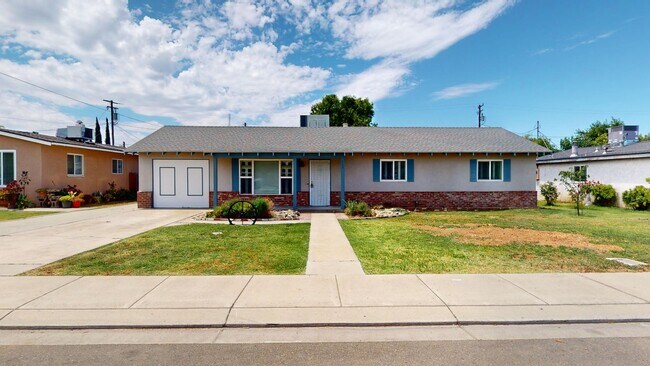 Building Photo - 2055 6th St