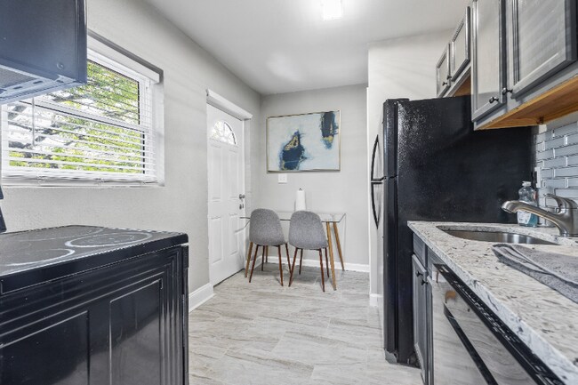 Foto del edificio - 692 Smith St SW