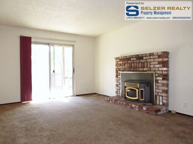 Building Photo - Roomy 3 bd. home on a cul-de-sac near park...