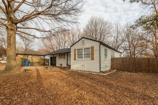 Building Photo - Beautiful 3 bedroom 2 bath, Available Now!!