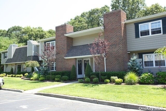 Foto del edificio - 325 Lake Pointe Ct