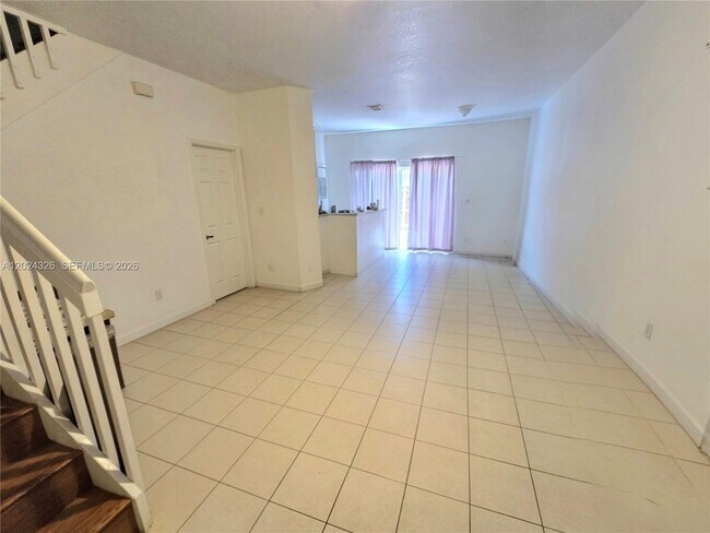Foto del edificio - 10778 NW 84th St