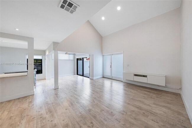Foto del edificio - 20945 Bay Ct