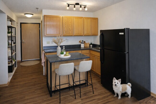 Foto del edificio - GLEN PLACE APARTMENTS