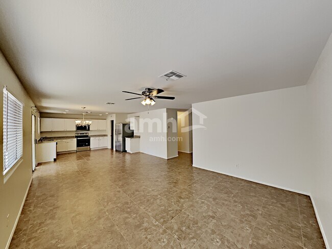 Foto del edificio - 13277 W Gelding Cir