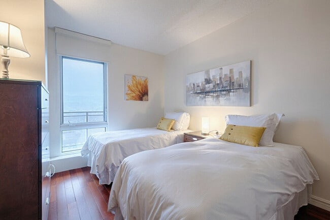 Building Photo - 2757 Rue Saint-Patrick