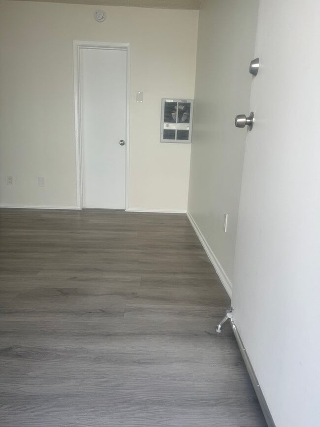 Interior Photo - Cordary Manor