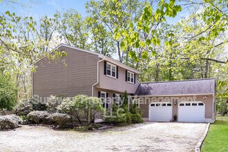 Building Photo - 44 Red Oak Dr