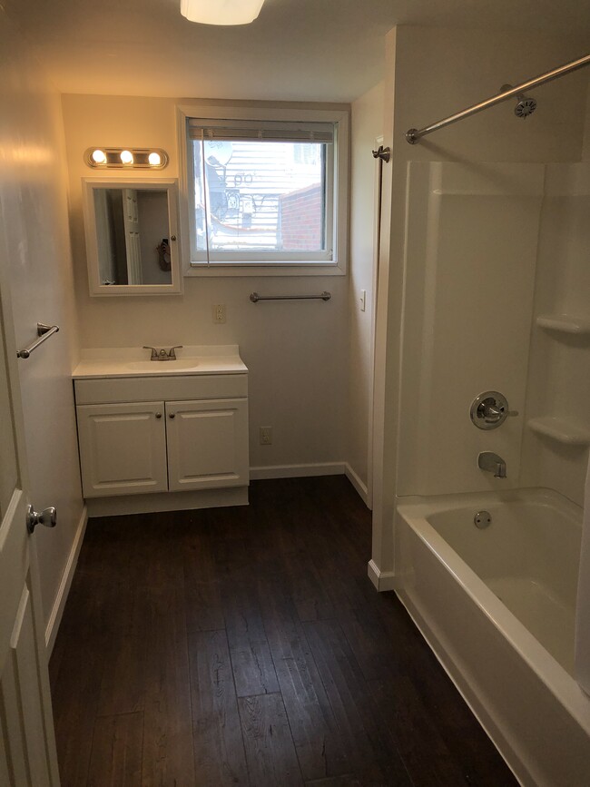 Fully remodeled bathroom - 208 S Arch St