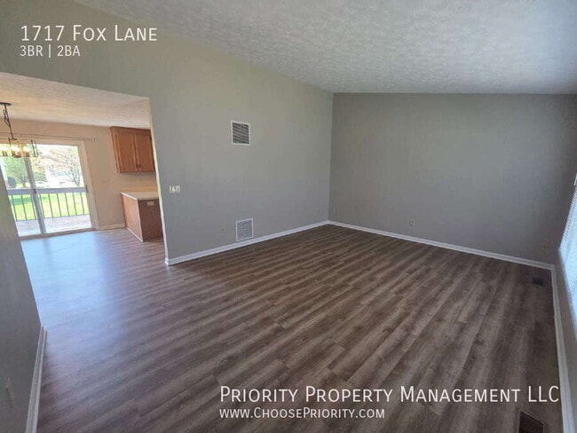 Photo - 1717 Fox Ln House