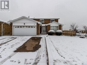 Building Photo - 440 Rutherford Rd N