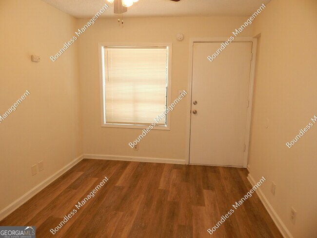 Foto del edificio - 3627 Forrest Park Rd SE