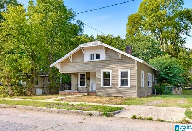 Building Photo - 2824 25th St N