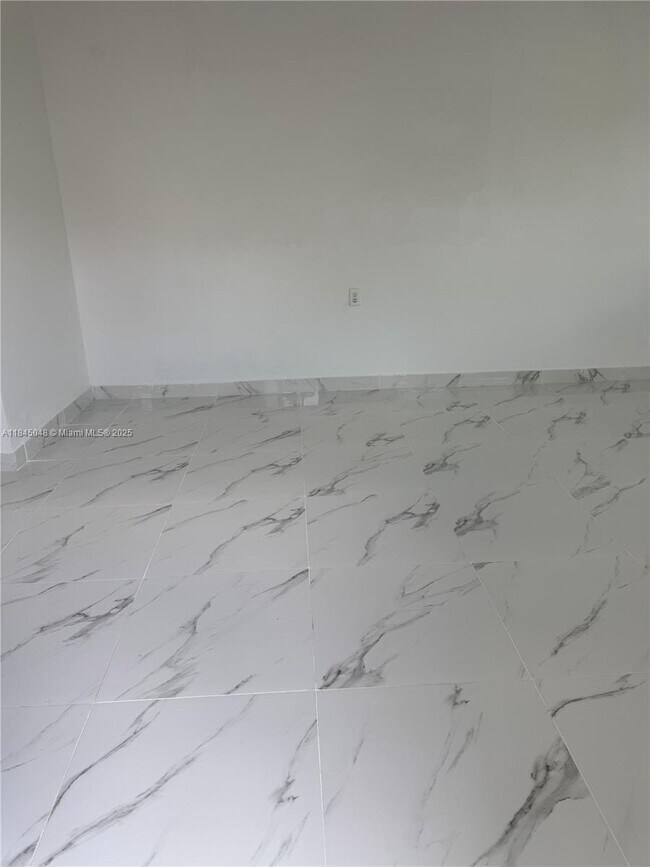 Foto del edificio - 4700 SW 2nd Terrace