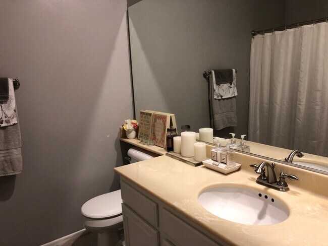 2nd bath - 12515 Pacific Ave