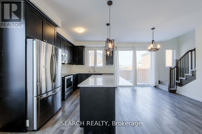 Photo du bâtiment - 988 Cherry Ct