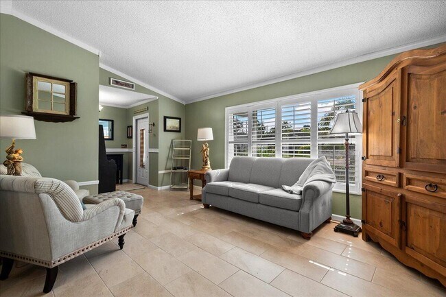 Building Photo - 1275 Summerwood Cir
