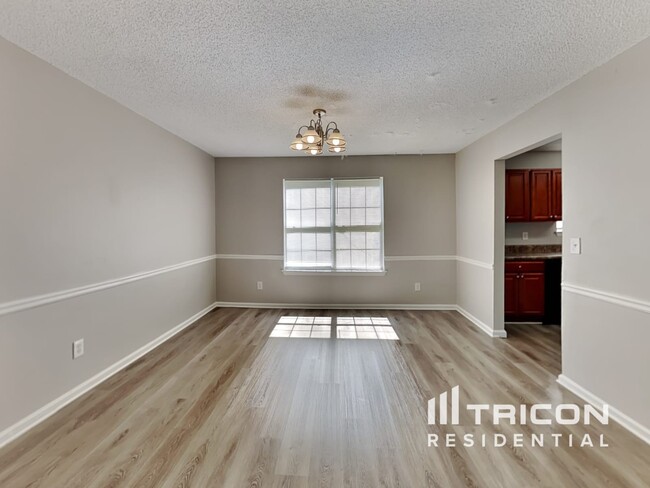 Building Photo - 3885 Riverview Bend
