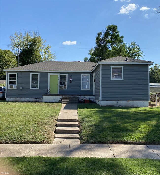 Building Photo - 2 br, 1 bath Duplex - 1248 Estelle Street