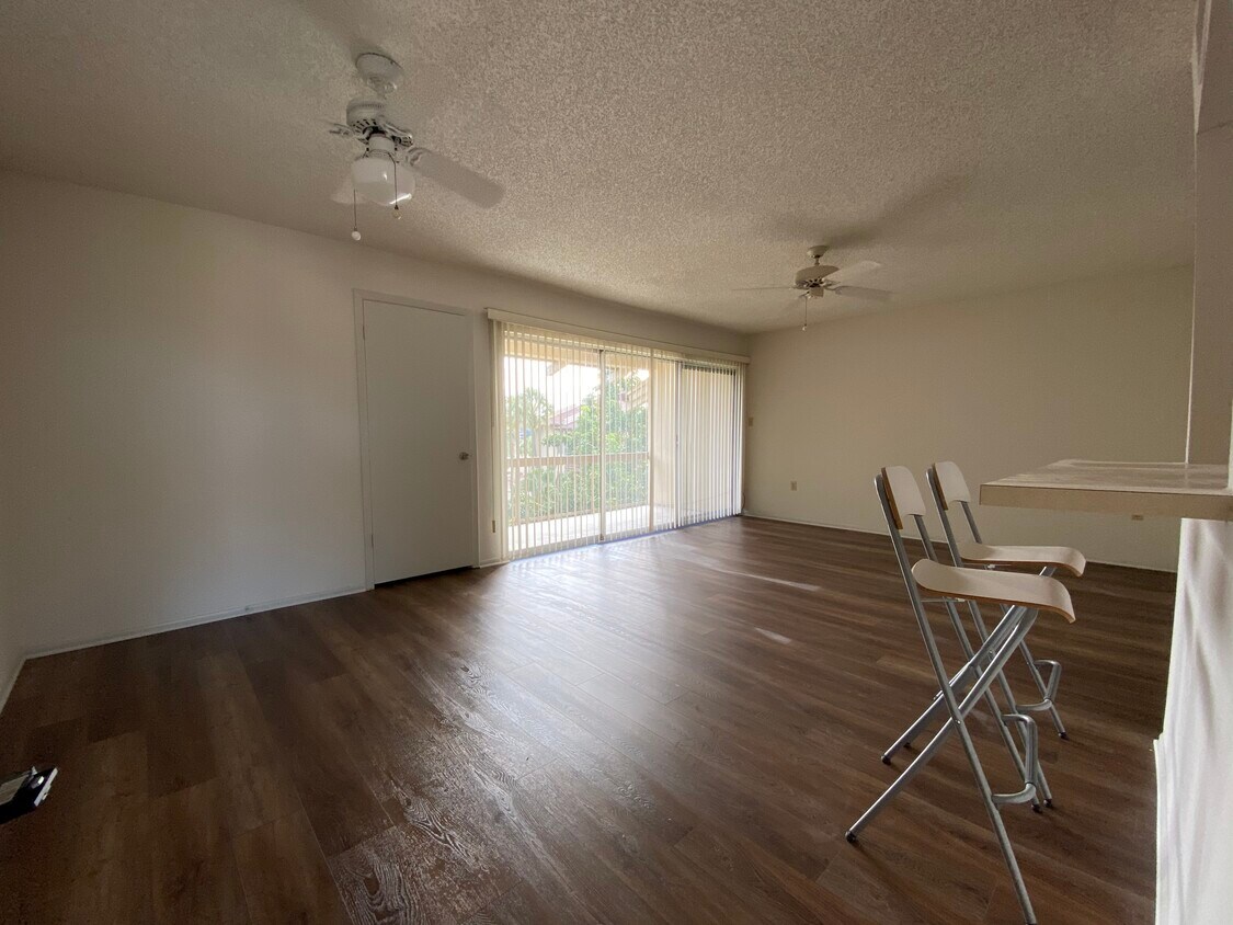 Foto principal - 592 Orange Dr
