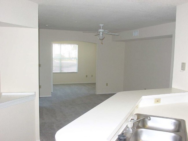 Building Photo - 820 Camargo Way