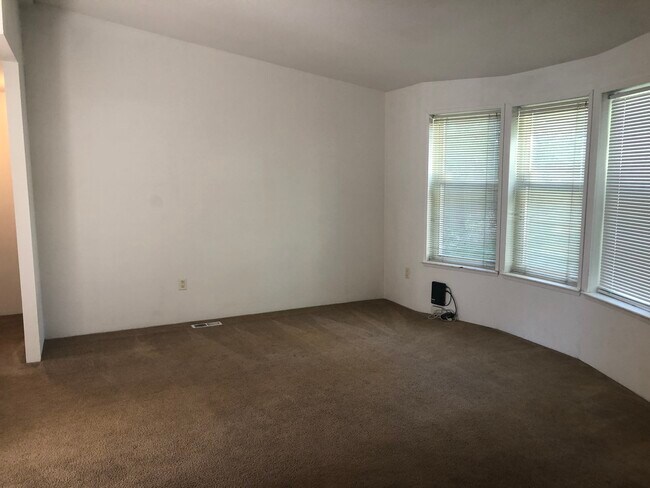 Foto del edificio - 301 NW Webb St