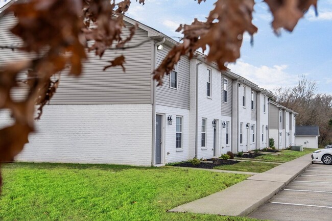 Building Photo - Highland Park Luxury Townhomes