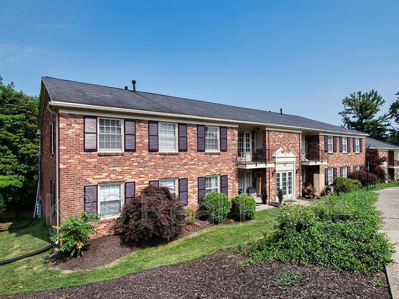 1230 Chatham Park Dr, Pittsburgh, PA 15216 Condo for Rent in