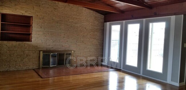Foto del edificio - 2219 33rd St