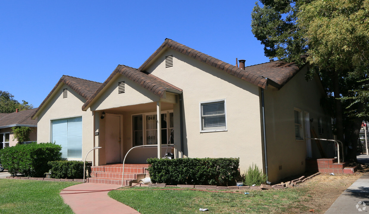Primary Photo - 241 Watson St