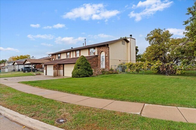 Foto del edificio - Roy Utah Twin Home for Lease!