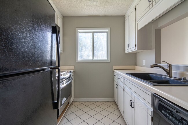 Foto del edificio - Available Now-  162 Woodfield