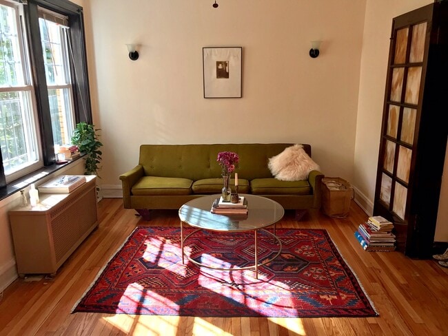 Foto del edificio - 2520 N Sawyer Ave