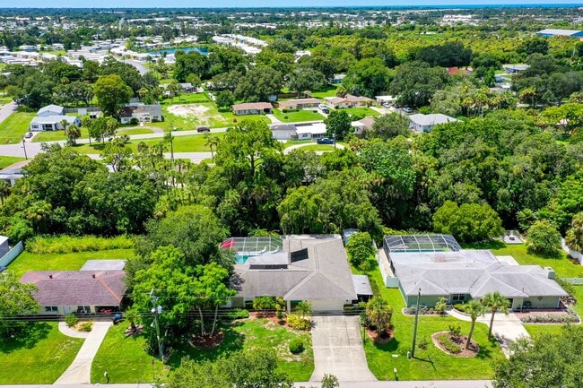 Building Photo - 1309 E Gate Dr
