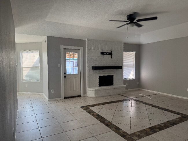 Foto del edificio - 837 Orleans Dr