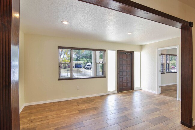 Foto del edificio - 2707 Sydelle St