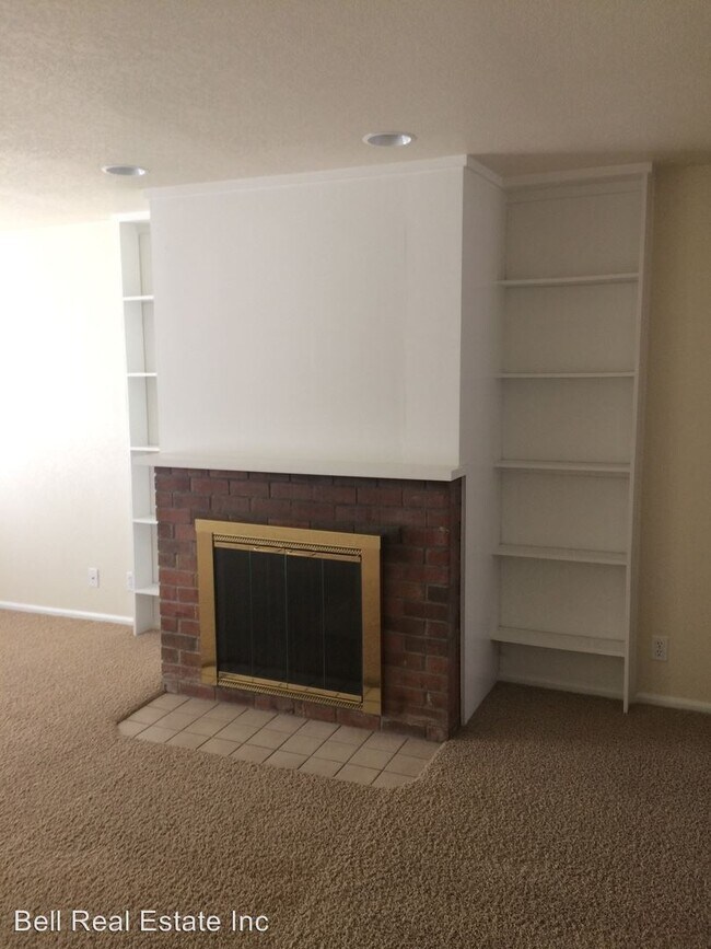 Building Photo - 3603-3603 Plumtree Dr