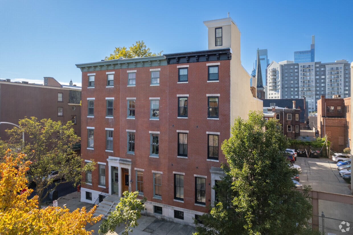 Primary Photo - 1804 Green St